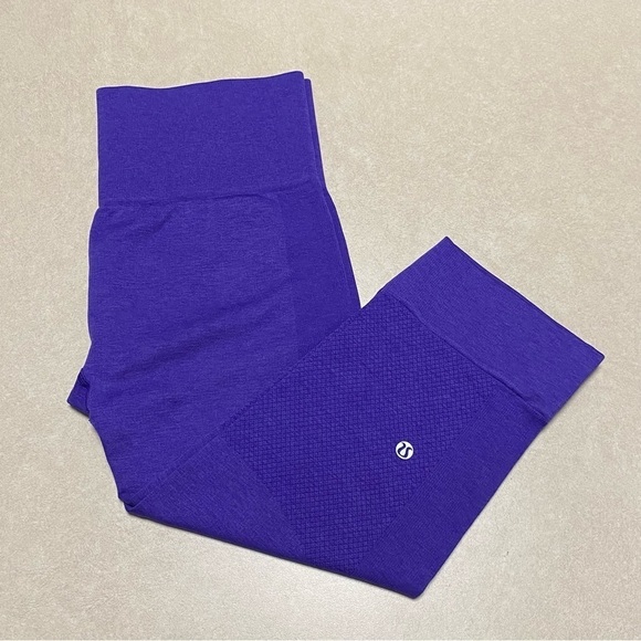 Lululemon Leggings Women’s Size 8 Purple Crop high rise Leggings - Picture 10 of 10